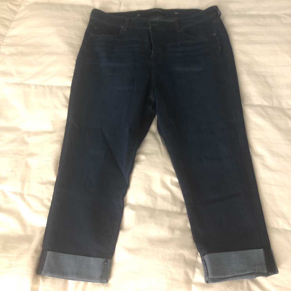 Plus-Sized Blue Cropped Denim Jeans